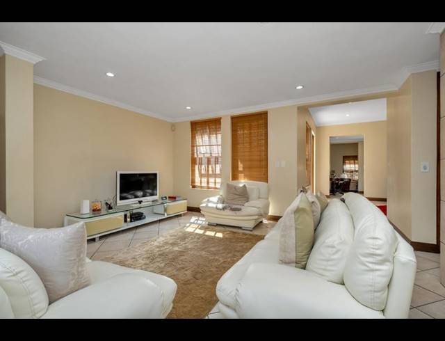 4 BEDROOM PROPERTY TO RENT IN DAINFERN RIDGE